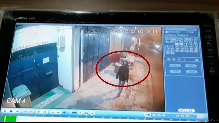 Sadis, Aksi Begal di Bekasi Terekam CCTV