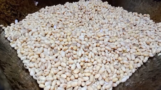 Harga Kedelai Melambung Tinggi, Perajin Tahu Tempe Ancam Mogok Produksi