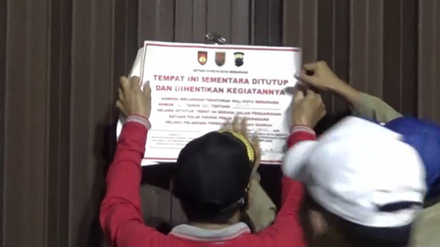 Tak Terapkan PeduliLindungi, 2 Toko Oleh-Oleh Terbesar di Semarang Disegel