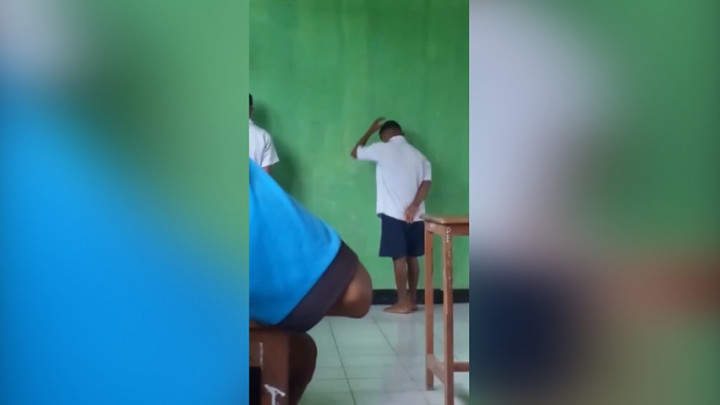 Viral! Video 2 Siswa Dihukum Membenturkan Kepala ke Tembok 100 Kali