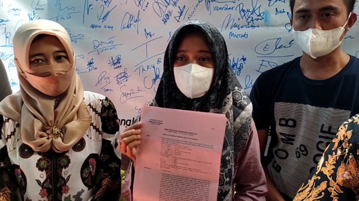 Nurhayati Terharu Pingsan saat Mengetahui Tak Lagi Jadi Tersangka