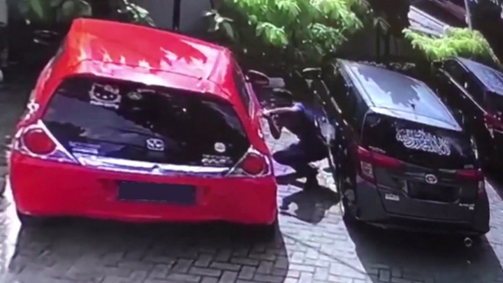 Modus Baru Pencurian Mobil di Palembang Terekam CCTV