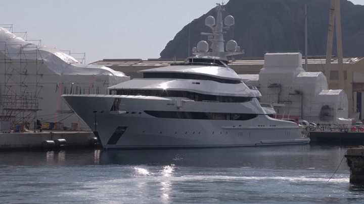 Prancis Sita Kapal Pesiar Mewah Milik Teman Dekat Putin