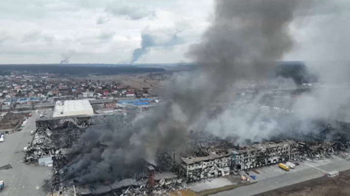 Rusia Hantam Depot Barang di Dekat Ibu Kota Ukraina