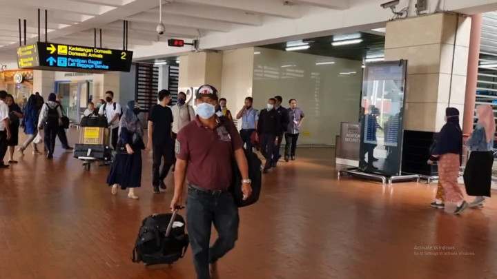 Pemerintah Bebaskan Tes COVID-19 untuk Perjalanan Domestik