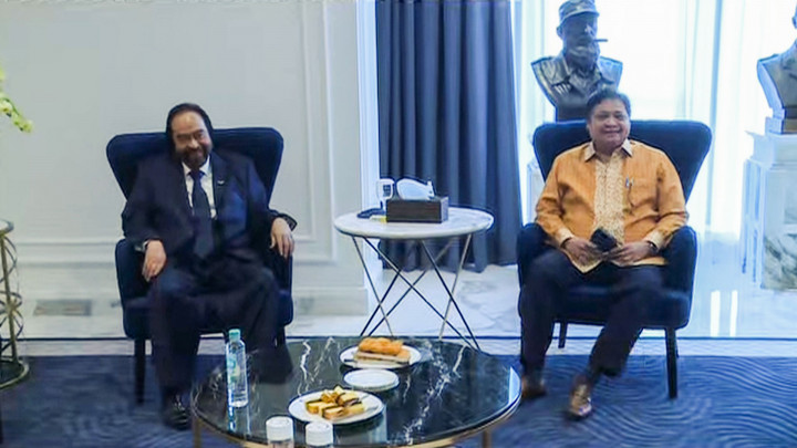 Pertemuan Hangat Surya Paloh dan Airlangga Hartarto