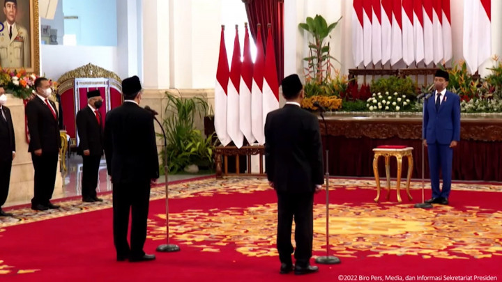 Presiden Jokowi Lantik Kepala dan Wakil Kepala Otorita IKN Nusantara