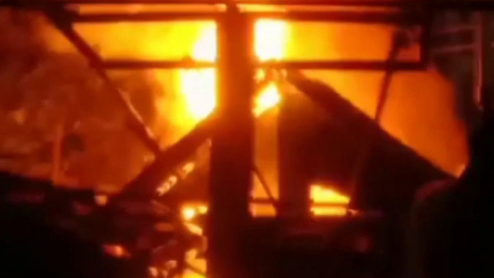 Kebakaran di Tanah Abang Membuat Puluhan Kepala Keluarga Terpaksa Mengungsi