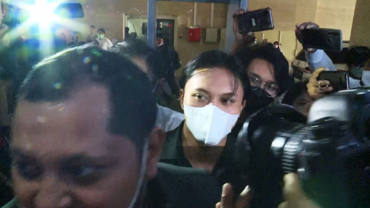 Rizky Febian Diperiksa Bareskrim Terkait Uang Rp400 Juta dari Doni Salmanan