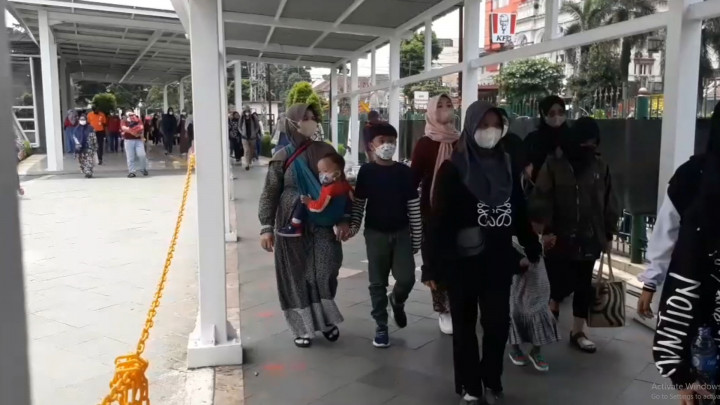 Ini Syarat Balita dan Lansia Boleh Naik KRL