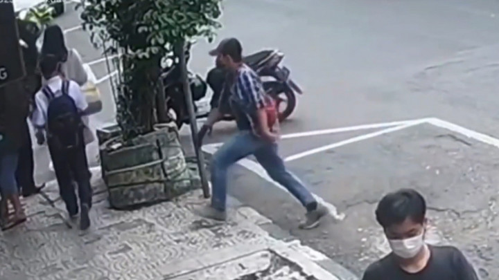 Siswa SMP di Bandung Ditodong Senjata Tajam, Ayah Korban: Tak Ada Warga yang Acuh