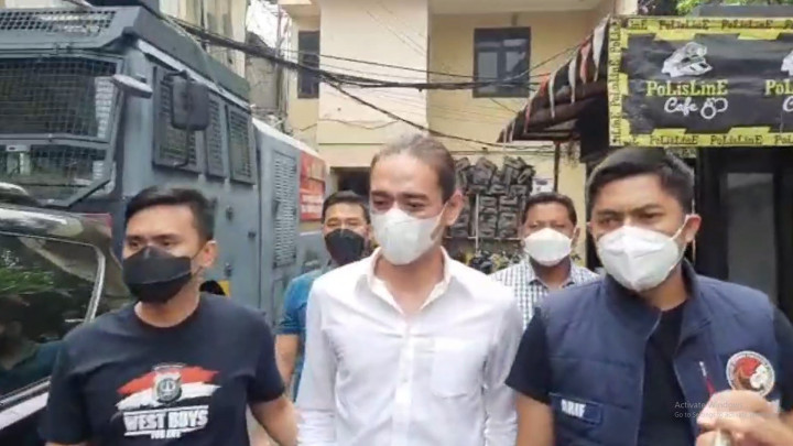 Vokalis Band Sisitipsi Resmi Jalani Rehabilitasi