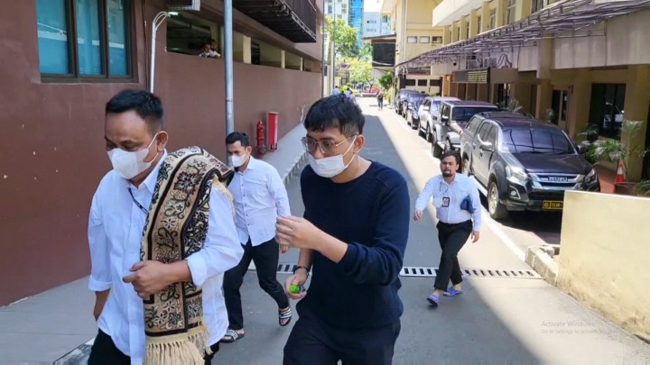 Dijerat Pasal Berlapis, Fakarich Guru Indra Kenz Terancam 20 Tahun Penjara