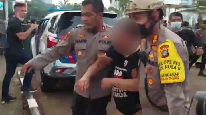 Pengeroyokan Ade Armando Nodai Demonstrasi yang Digelar Mahasiswa