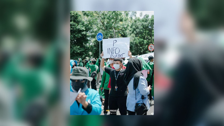 Poster-poster Nyeleneh Mahasiswa saat Demo Jadi Sorotan Netizen