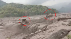 Dua Truk Penambang Pasir Hanyut Terseret Banjir Lahar Dingin Gunung Semeru
