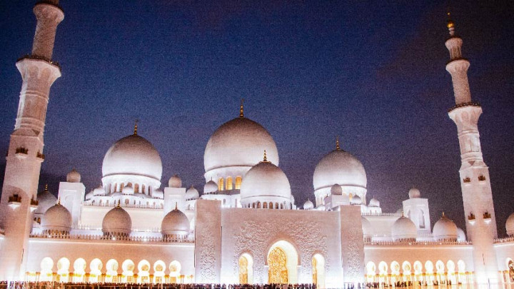 Ragam Tradisi Unik Lebaran yang Dilakukan Orang Indonesia