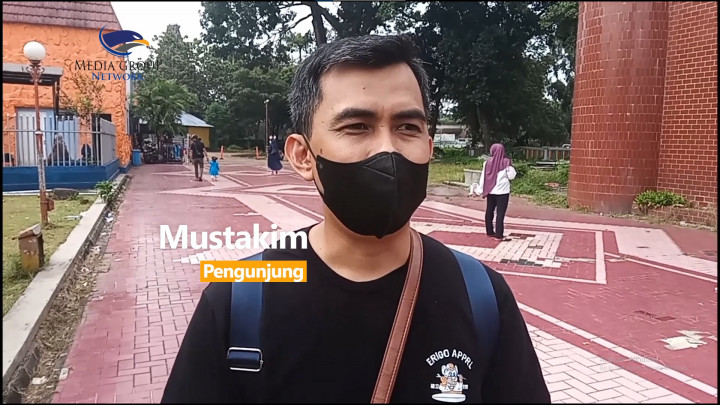 Meski Sedang Renovasi, TMII Tetap Padat Pengunjung