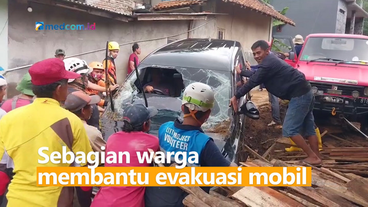 Banjir Bandang Terjang Sumedang, Laporan Sementara 1 Orang Hilang
