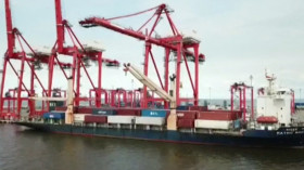 TNI AL Tangkap Kapal yang Mengangkut 34 Kontainer Minyak Goreng ke Luar Negeri