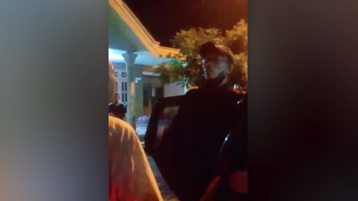 Komplotan Polisi Gadungan di Mojokerto Dihajar Massa