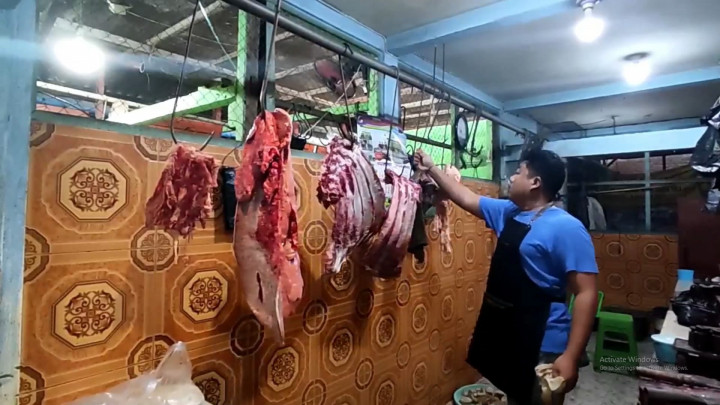 Imbas Penyakit PMK Merebak, Pedagang di Lamongan Kesulitan Pasokan Daging Sapi