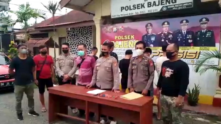 Polisi Berhasil Meringkus 5 Anggota Geng Motor yang Bentangkan Busur ke Petugas