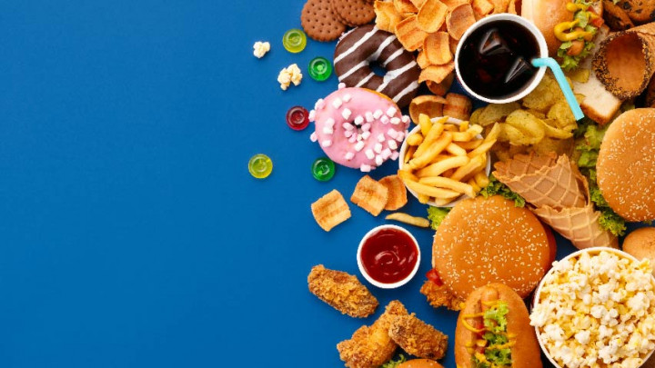 Jenis Makanan dan Minuman yang Perlu Dihindari saat Asam Lambung Naik