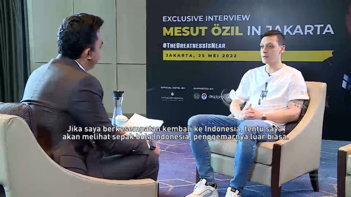 Mesut Ozil Bicara soal Sepakbola Indonesia
