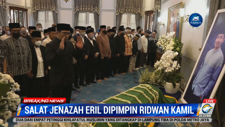Ridwan Kamil Pimpin Salat Jenazah Emmeril Kahn Mumtadz