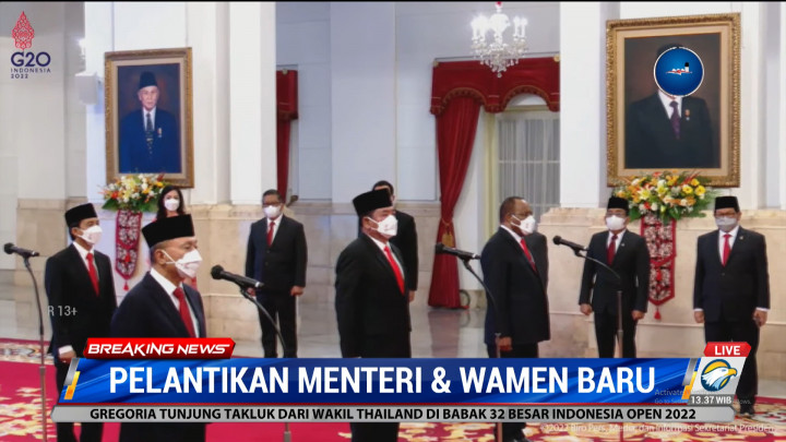 Jokowi Resmi Lantik Zulkifli Hasan sebagai Mendag dan Hadi Tjahjanto Menteri ATR/BPN