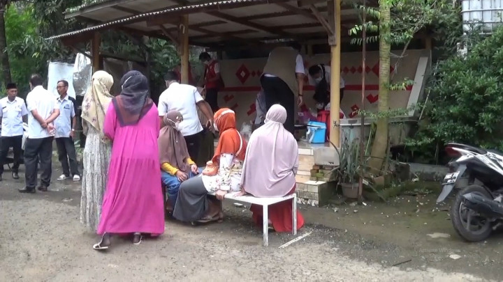 Diduga Keracunan Nasi Kotak, Puluhan Warga Cikarang Alami Mual dan Muntah