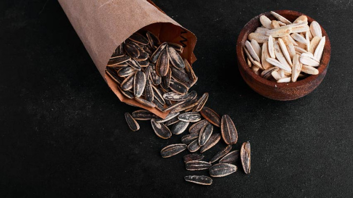 Bumil, Yuk Ketahui Manfaat Ngemil Kuaci