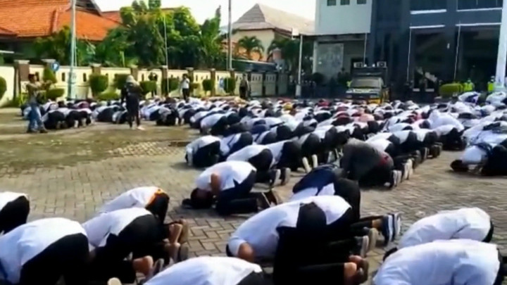 Geruduk DPRD Brebes, Ribuan Honorer Nakes Minta Diangkat Jadi PPPK