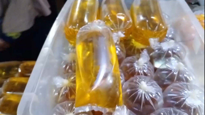 Mulai Besok, Sosialisasi Beli Minyak Goreng Wajib Pakai Aplikasi PeduliLindungi atau NIK