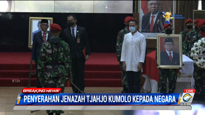 Upacara Pelepasan Jenazah Tjahjo Kumolo di Kemenpan RB