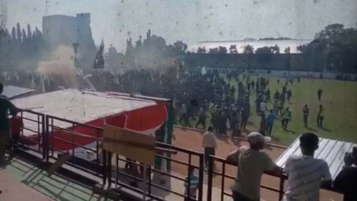 Pertandingan Sepak Bola Liga Santri di Jombang Berakhir Ricuh