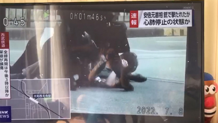 Detik-detik Mantan PM Jepang Shinzo Abe Ditembak saat Berpidato