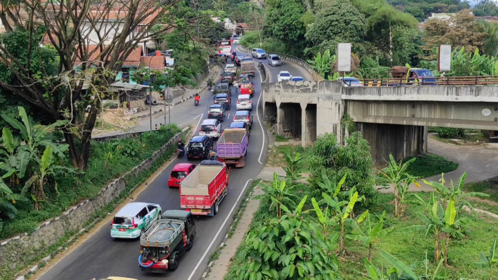 Jelang Iduladha, Jalur Lintas Selatan Nagreg Terpantau Padat