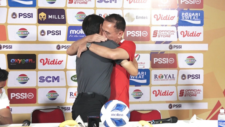 Momen Ketum PSSI Peluk Shin Tae Yong saat Ucapkan Terima Kasih