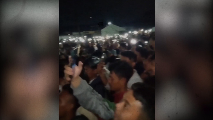 Viral, Ribuan Orang  di Tangerang Berdesakan Demi Melamar Kerja