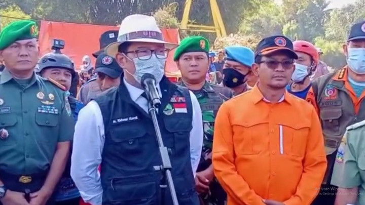 Terdampak Banjir, Gubernur Jabar Ridwan Kamil akan Bangun 43 Jembatan di Garut