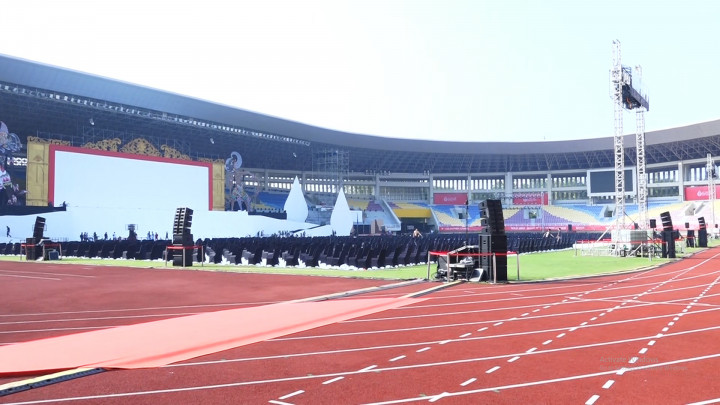 Suasana Persiapan Pembukaan ASEAN Para Games di Stadion Manahan Solo