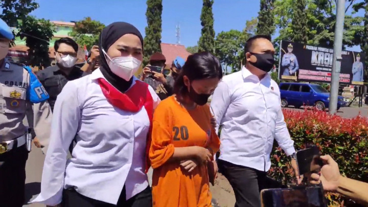 Buat Konten Porno, Mama Muda Asal Garut Ditangkap Polisi