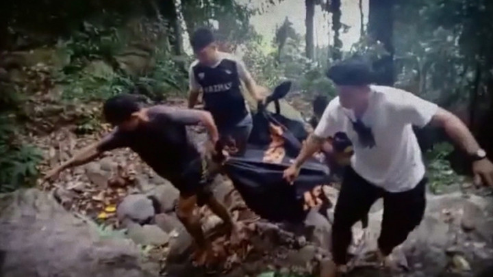 Dramatis! Penyelamatan Jasad yang Dikepung 3 Buaya di Danau Tolire