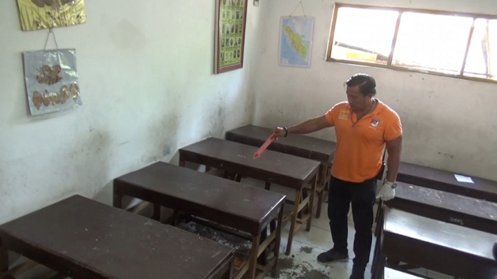 Sadis, Paman Tikam Keponakannya yang Masih SD saat Belajar di Ruang Kelas