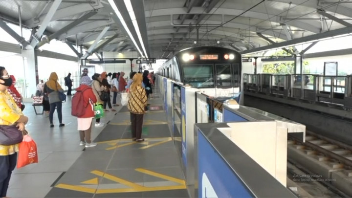 Anies Tetapkan Integrasi TransJakarta-MRT-LRT Hanya Rp10 Ribu