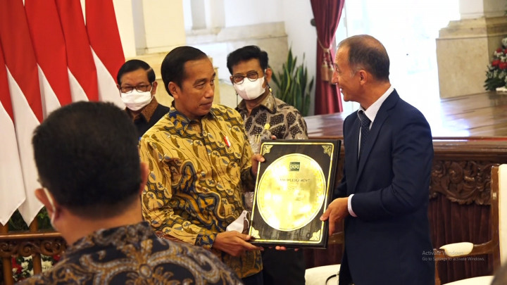 Jokowi Terima Penghargaan Swasembada Beras Indonesia dari IRRI