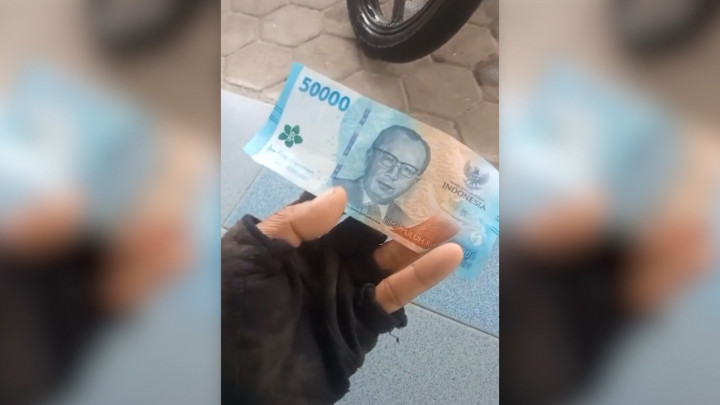 Viral! Beli BBM Pakai Uang Baru 2022, Pengendara di Lampung Ditolak Petugas SPBU