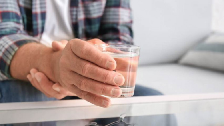 Tremor: Pengertian, Penyebab, dan Jenisnya